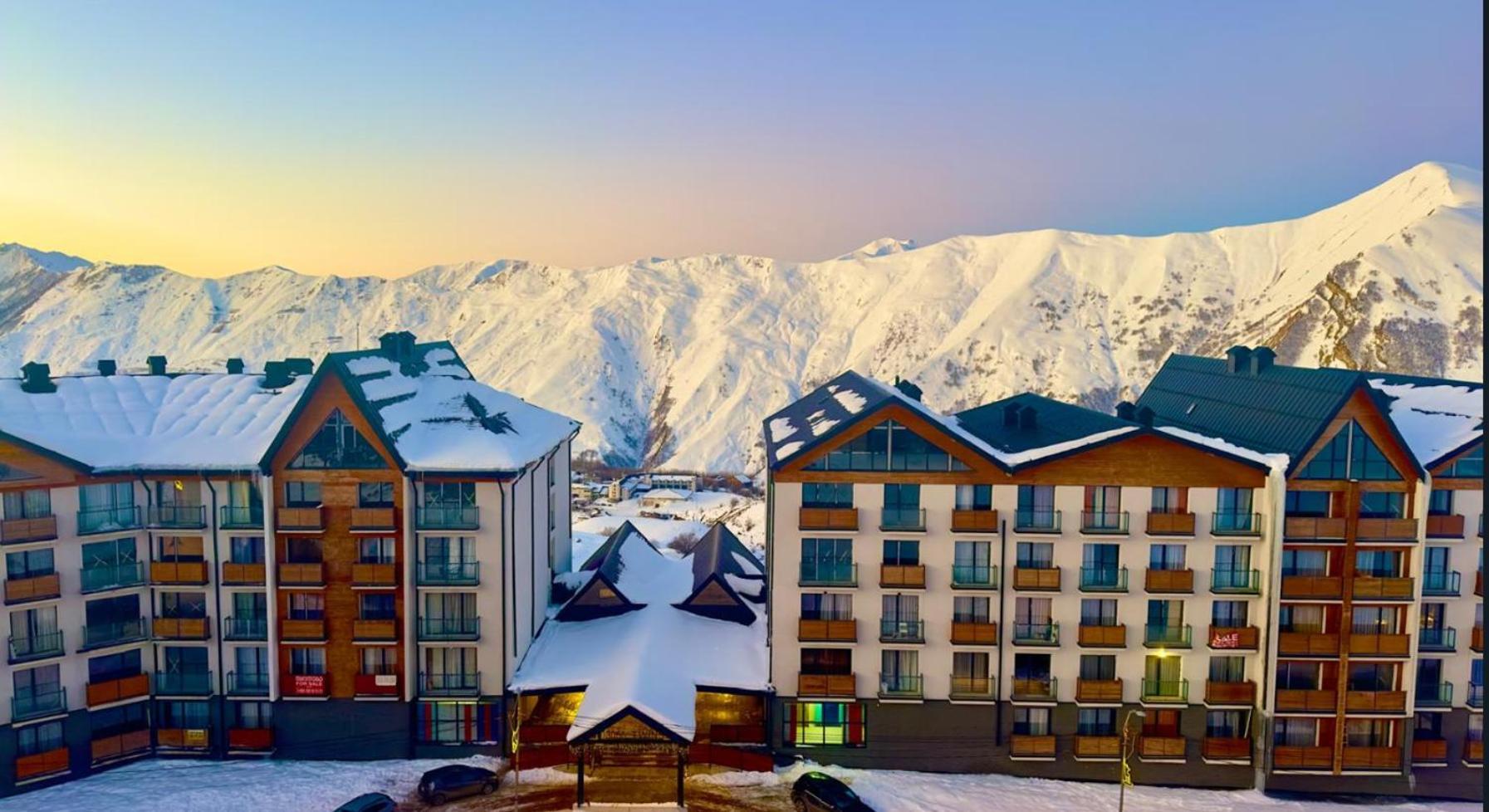 Aparthotel Four Seasons - New Gudauri Esterno foto
